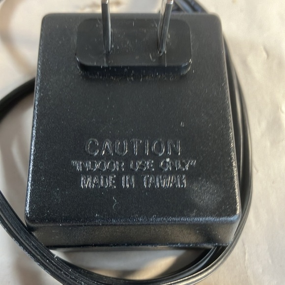 Red Line NI-CA 12 Volt Charger - Picture 4 of 4